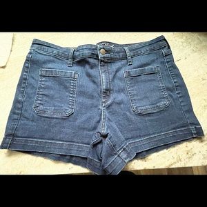 Universal Threads Denim Shorts Size 16